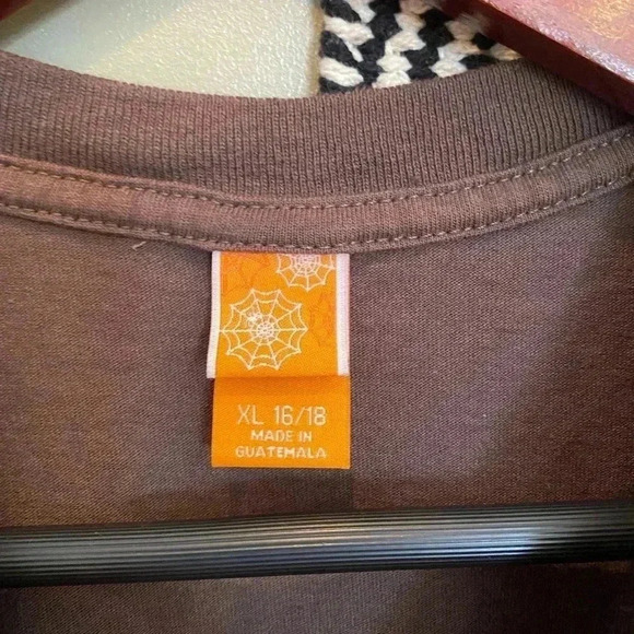 Y2K BROWN SKULL GRAPHIC SHORT SLEEVE TOP - Picture 3 of 4